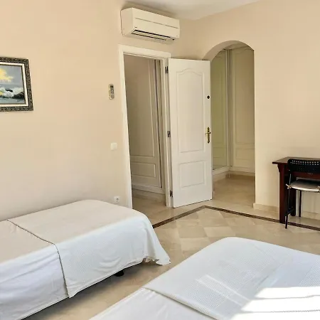La Brisa Townhouse Golden Mile Dom wakacyjny *