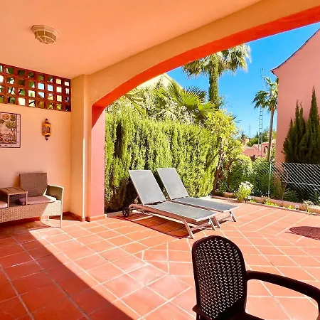 La Brisa Townhouse Golden Mile Dom wakacyjny *